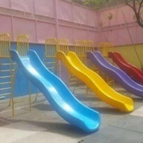 سرسره پلی اتیلن با نردبان فلزی پارکی (در سه ارتفاع)