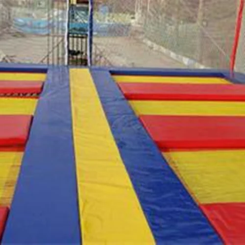 ترامپولین شهربازی فضای باز (دو تخته ای )